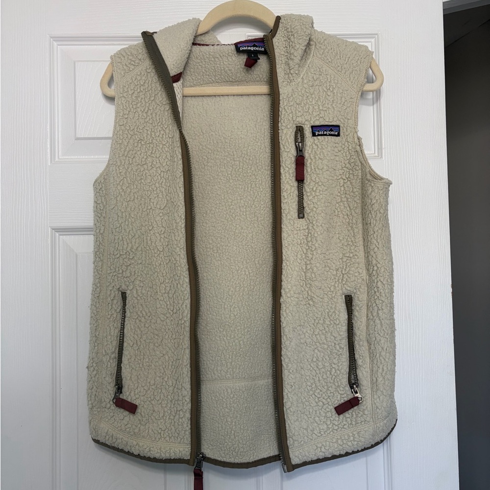 Patagonia Off-White Fleece Vest